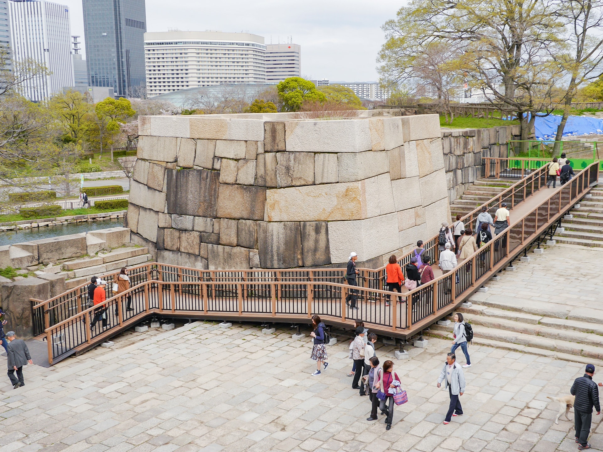 スロープ - 大阪城公園